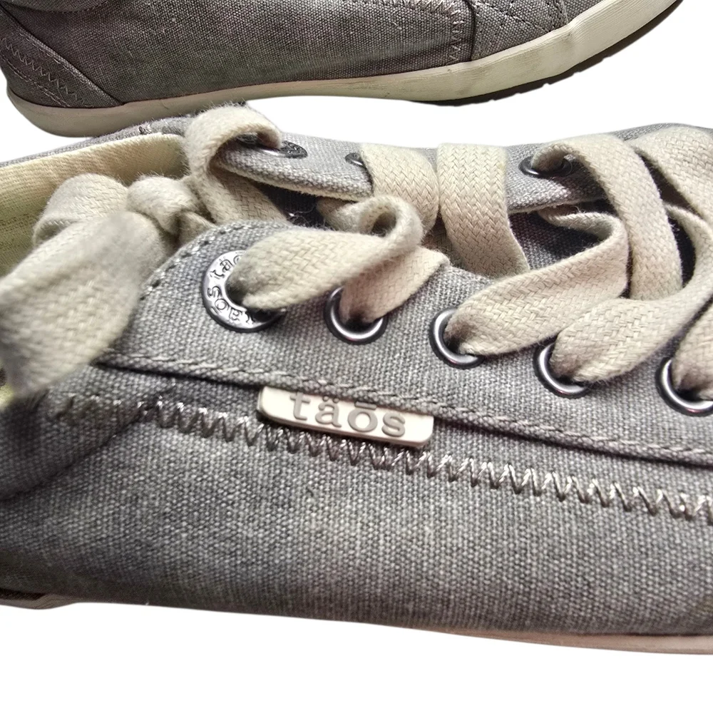 Taos Womens Star Sneakers Casual Shoes Lace Up Gray Canvas Size 7